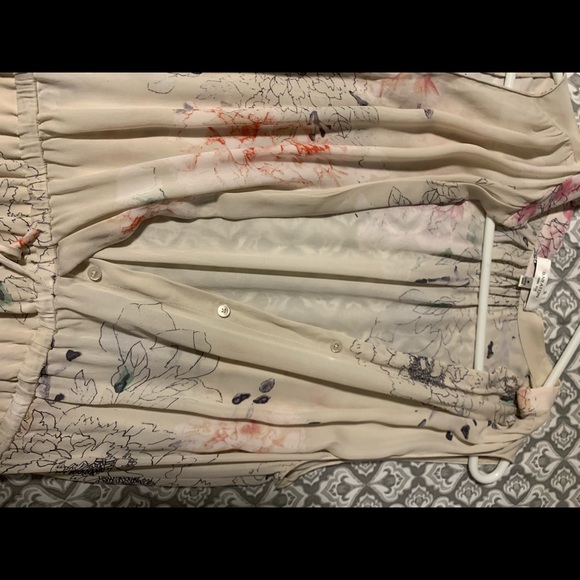 Aritzia Babaton benedict silk dress - floral - Picture 10 of 10